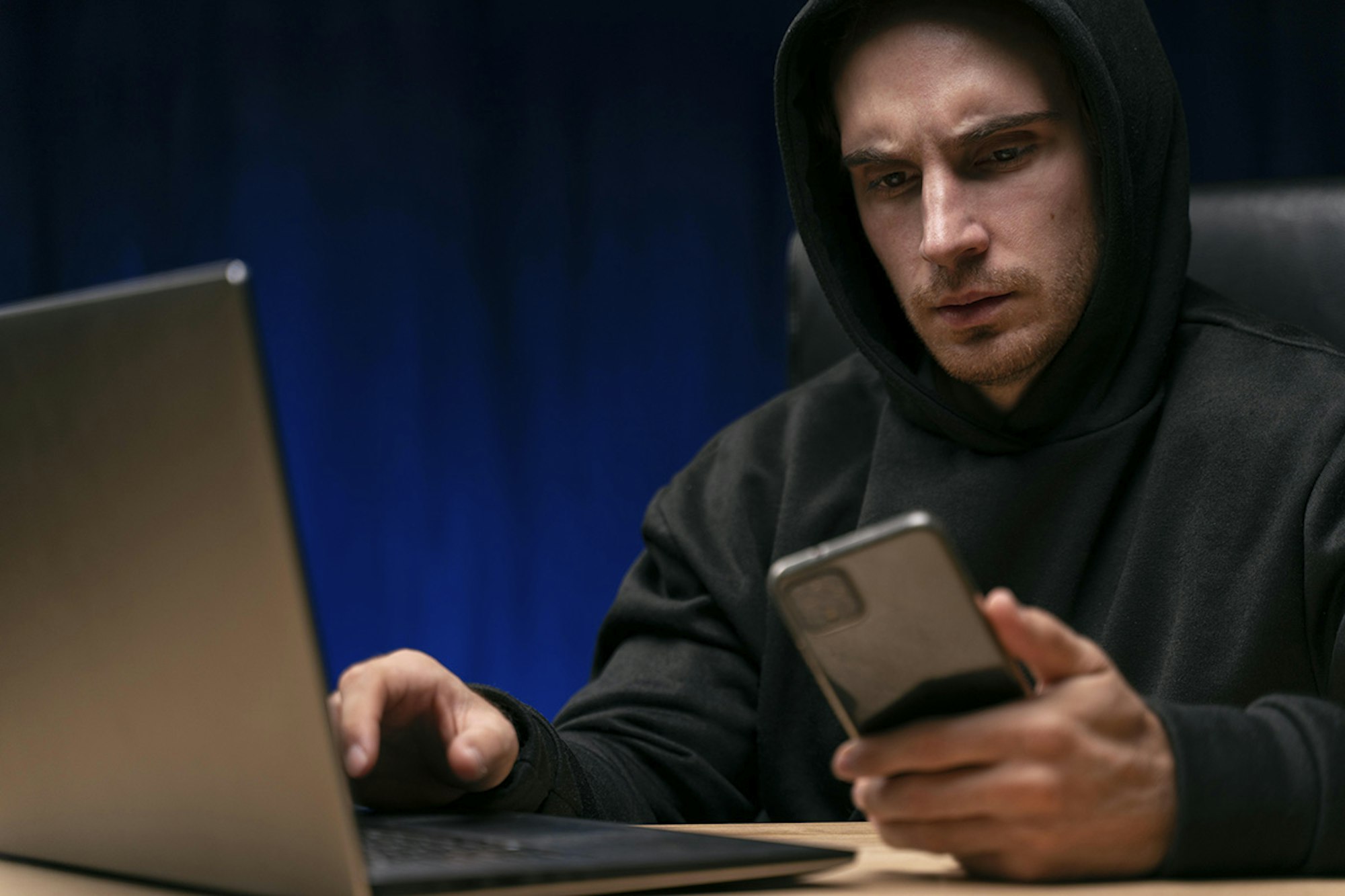 Cell Phone Security Weaknesses That Hackers Love
